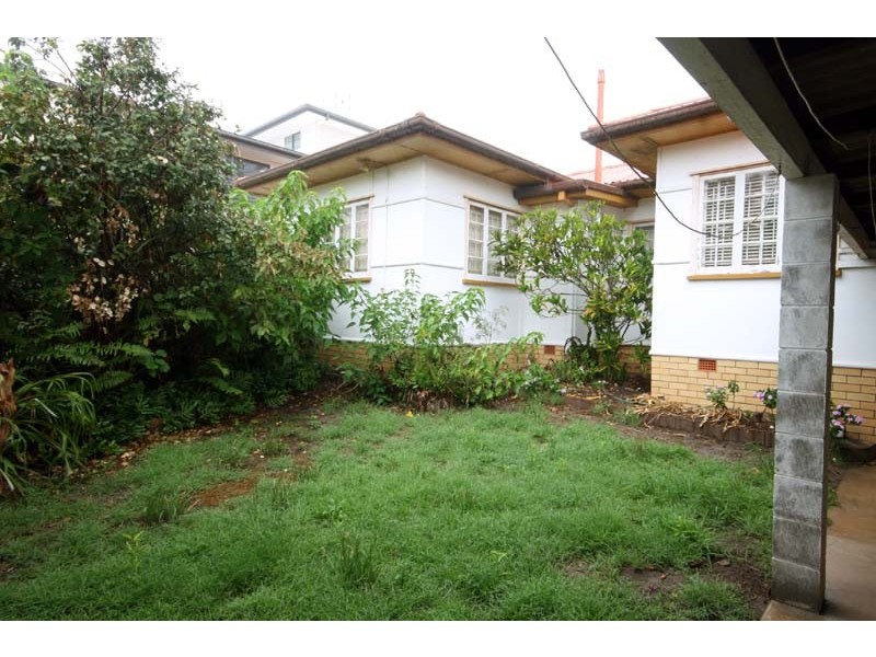 21 Ngungun Street, Dicky Beach QLD 4551