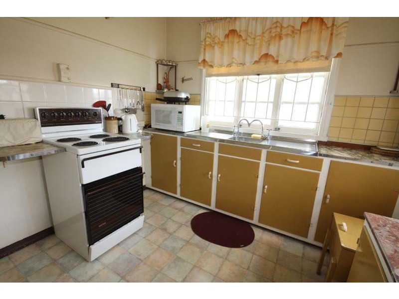 21 Ngungun Street, Dicky Beach QLD 4551