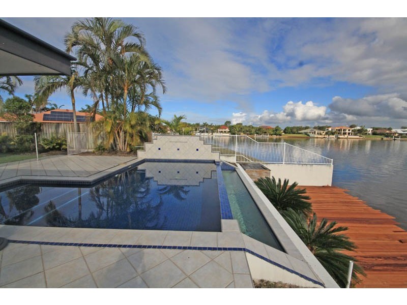 4 Cowiebank Place, Pelican Waters QLD 4551