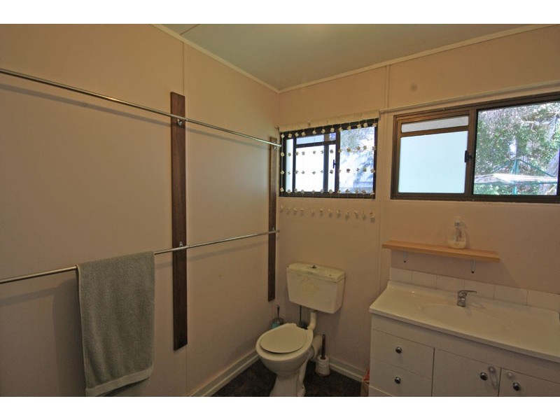 3 Gamban Esplanade, Currimundi QLD 4551