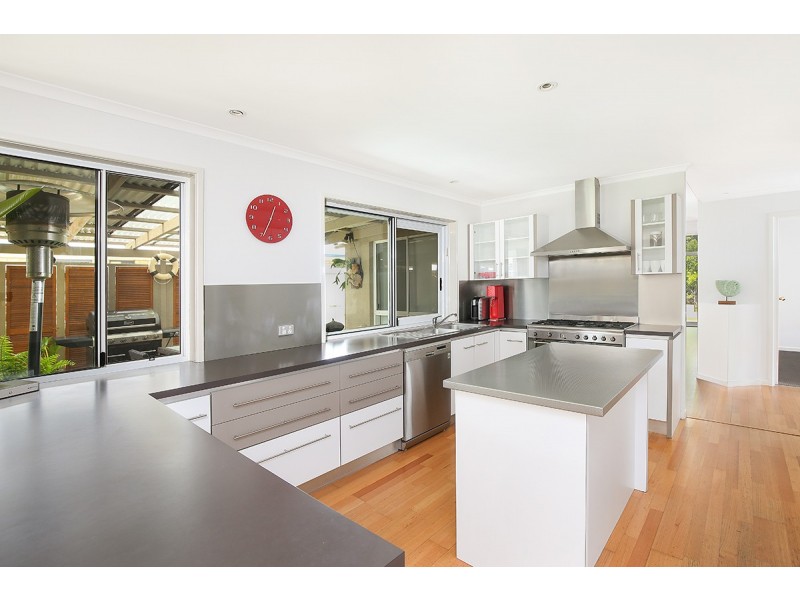 33 Montserrat Cres, Caloundra West QLD 4551