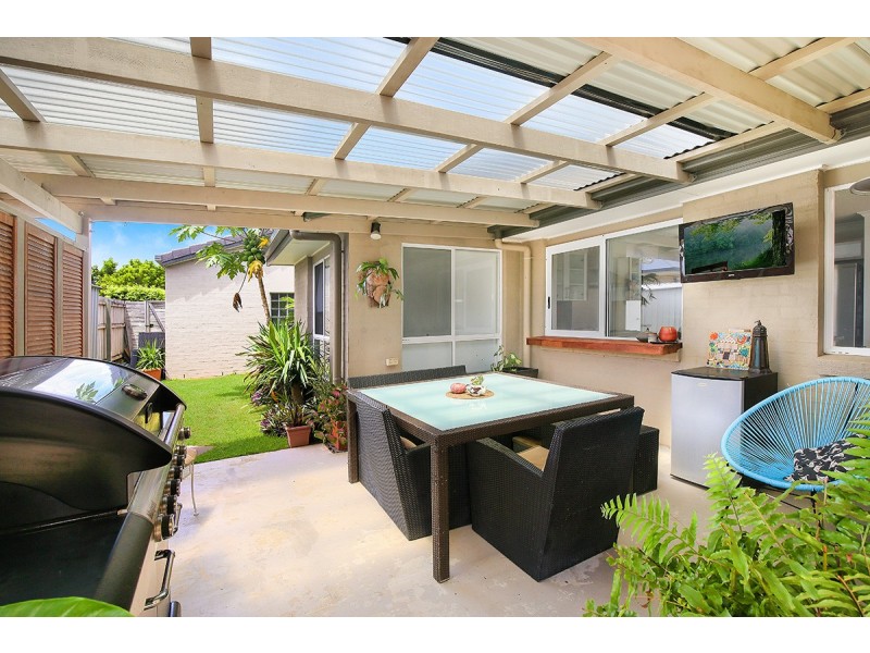 33 Montserrat Cres, Caloundra West QLD 4551
