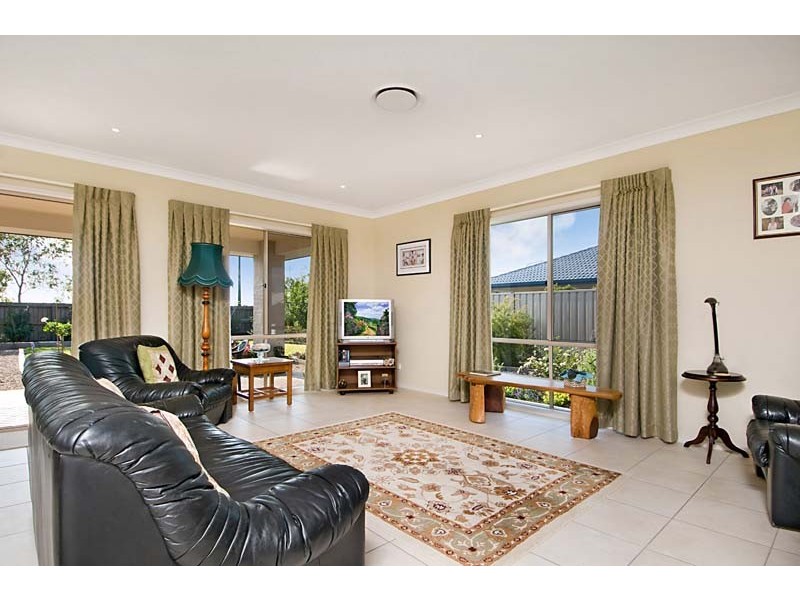 3 Rutherford Pl, Pelican Waters QLD 4551