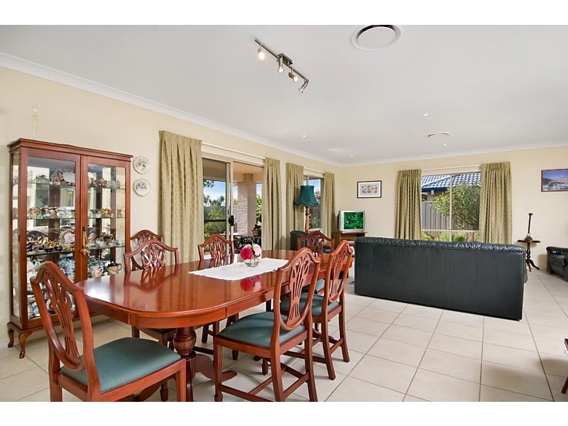 3 Rutherford Pl, Pelican Waters QLD 4551