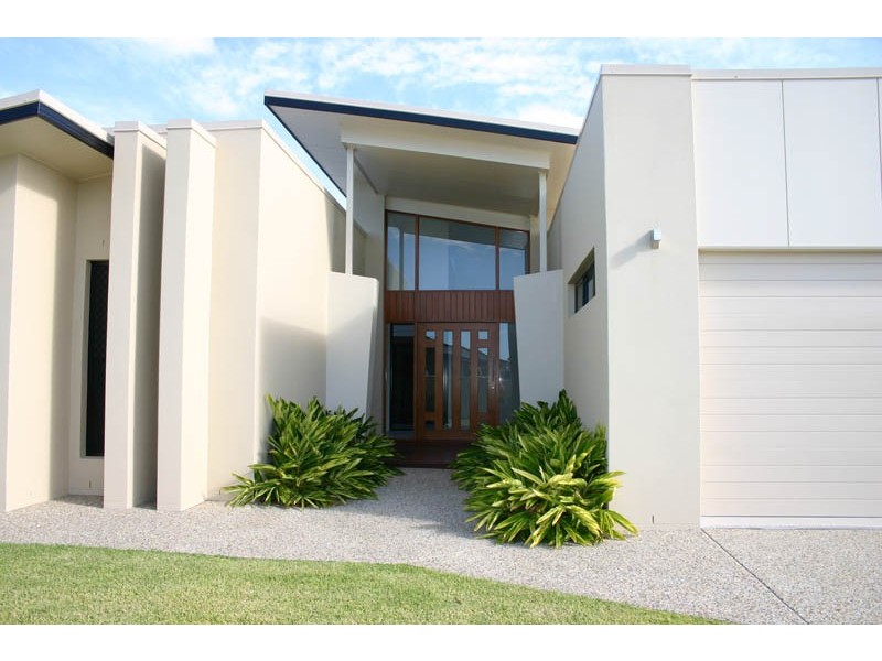 5 Airlie Cres, Pelican Waters QLD 4551