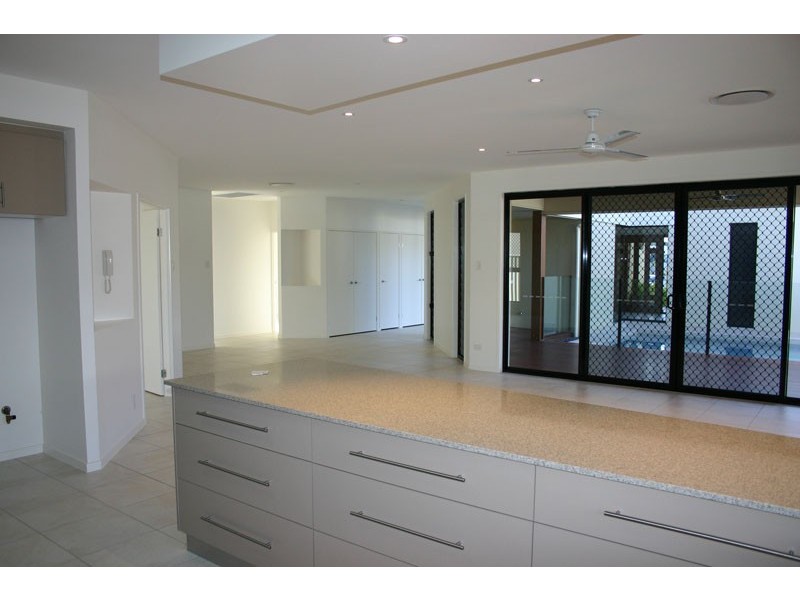 5 Airlie Cres, Pelican Waters QLD 4551