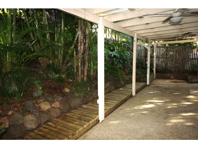 2/5 Gidgee Court, Caloundra West QLD 4551