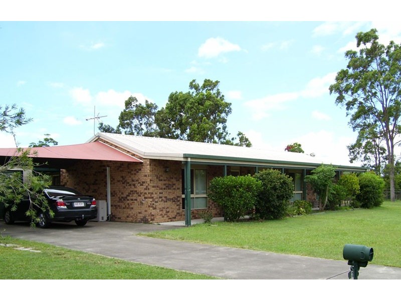 2 Triton Ct, Ningi QLD 4511