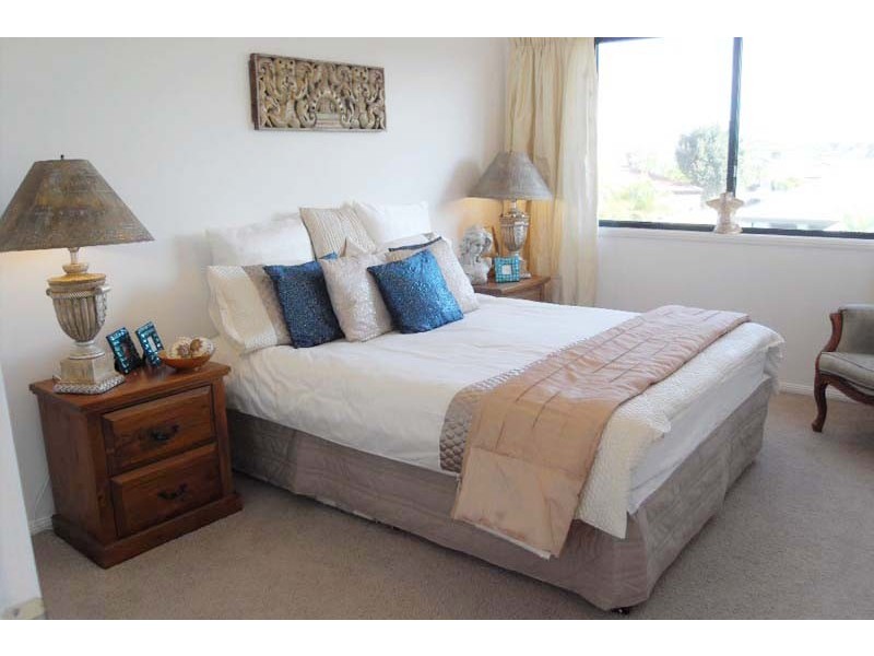 56 Kalowendha Avenue, Pelican Waters QLD 4551