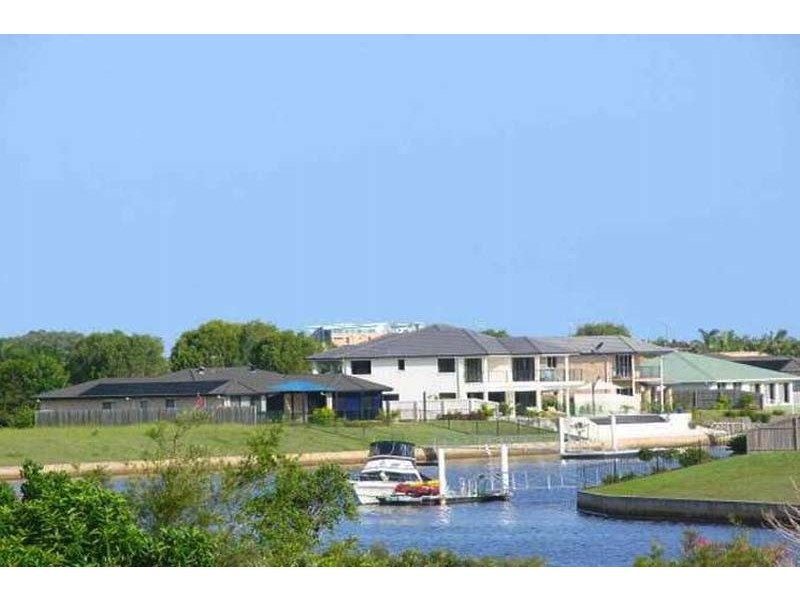 56 Kalowendha Avenue, Pelican Waters QLD 4551
