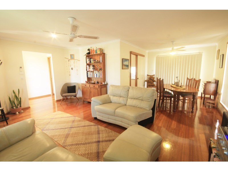 8 Darlington Cct, Currimundi QLD 4551