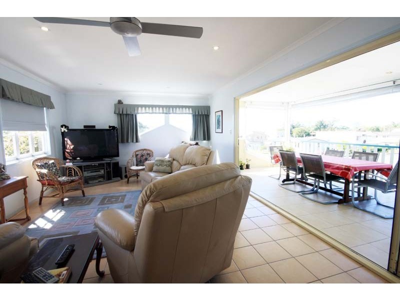 30 Nothling St, Moffat Beach QLD 4551