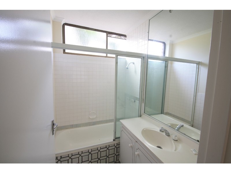 1/10 Ernest Street – The Headlands, Kings Beach QLD 4551