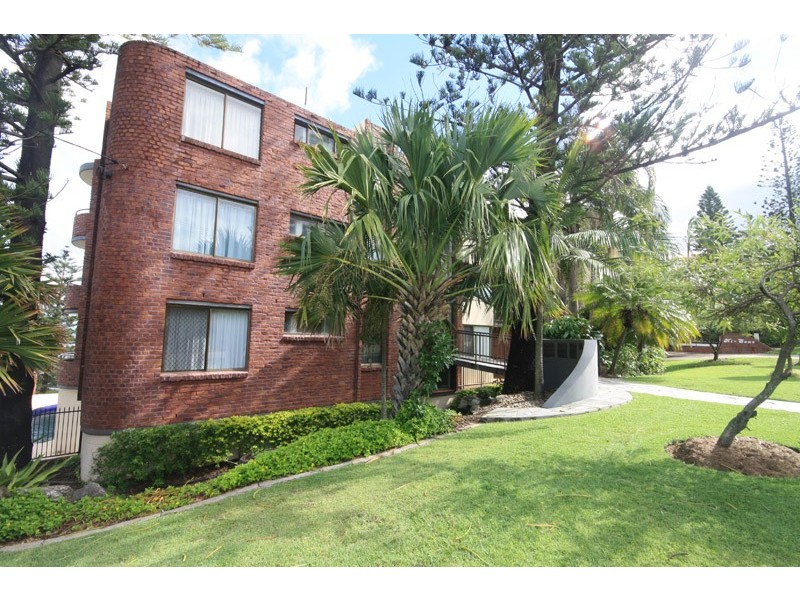 1/10 Ernest Street – The Headlands, Kings Beach QLD 4551