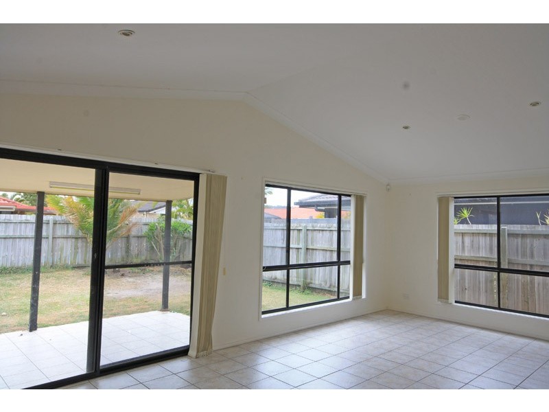 19 Rosslare Street, Caloundra West QLD 4551