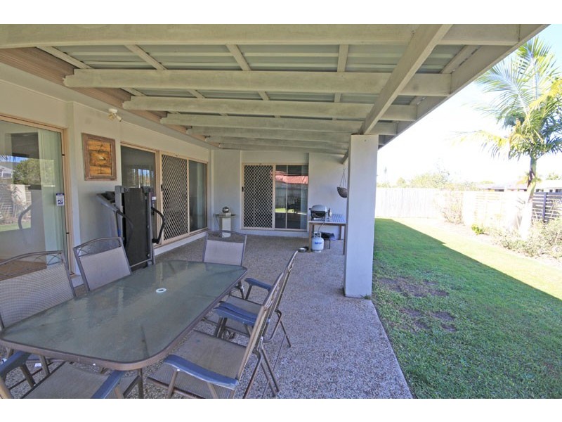 15 Endeavour Crescent, Pelican Waters QLD 4551