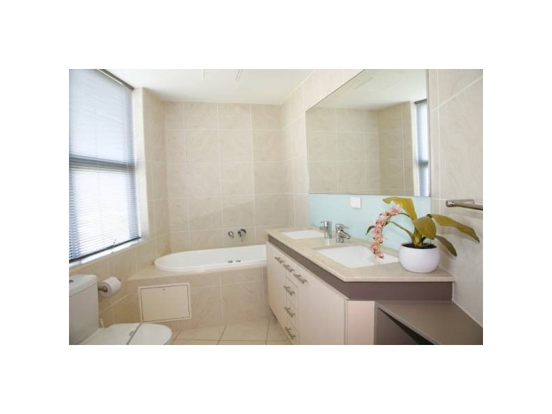 U701-2 / 7 Queen Street – The Observatory, Kings Beach QLD 4551