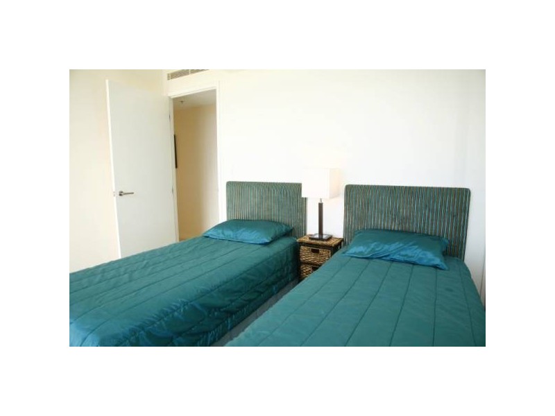 U701-2 / 7 Queen Street – The Observatory, Kings Beach QLD 4551
