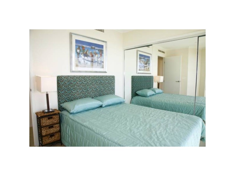 U701-2 / 7 Queen Street – The Observatory, Kings Beach QLD 4551