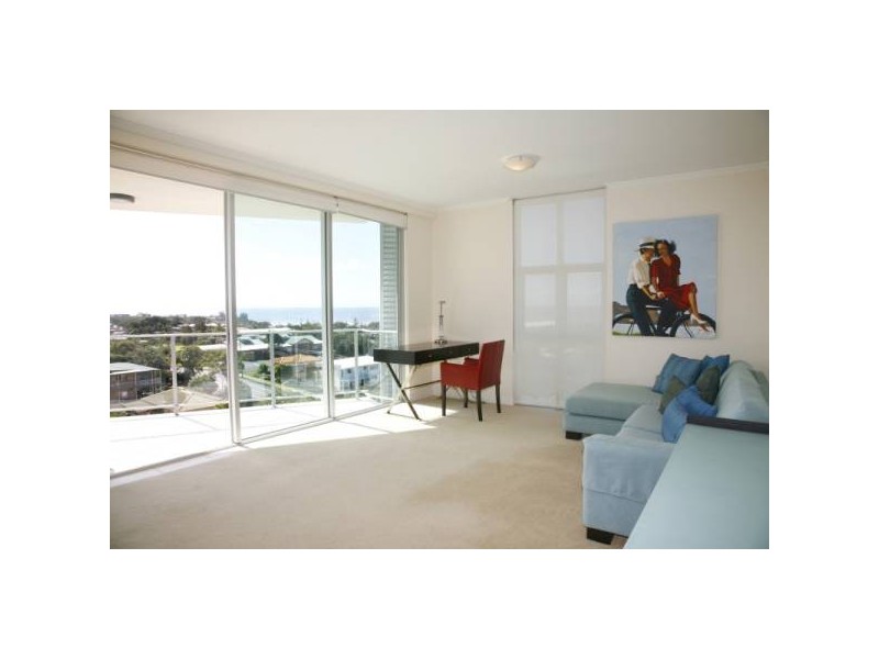 U701-2 / 7 Queen Street – The Observatory, Kings Beach QLD 4551