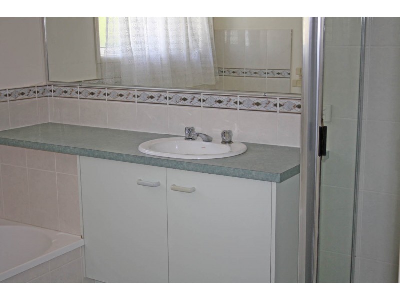2/6 Gidgee Court, Caloundra West QLD 4551
