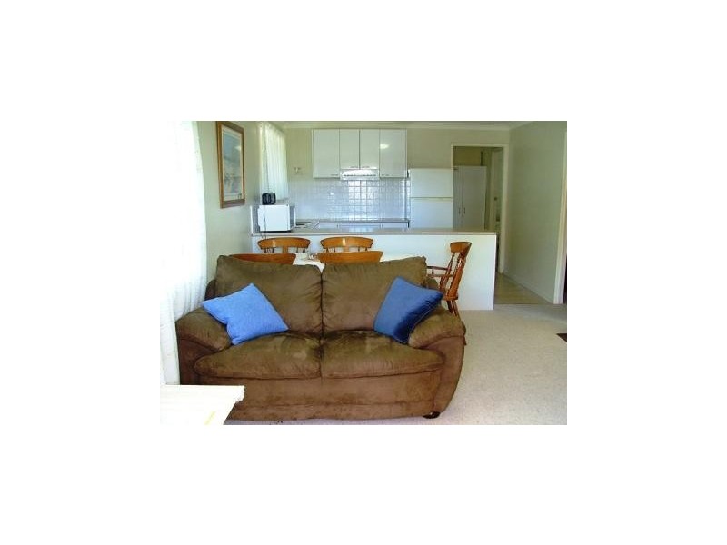 1 Wavell Court, Golden Beach QLD 4551