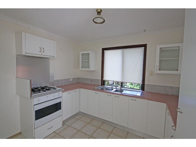 8 Pinaroo Street, Battery Hill QLD 4551