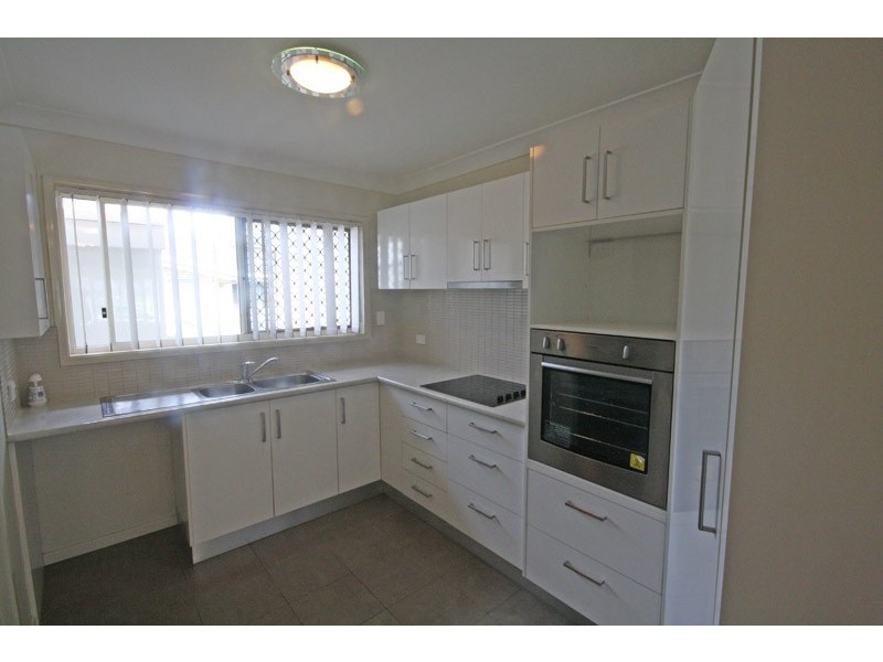 2/18 Orsova Terrace, Caloundra QLD 4551