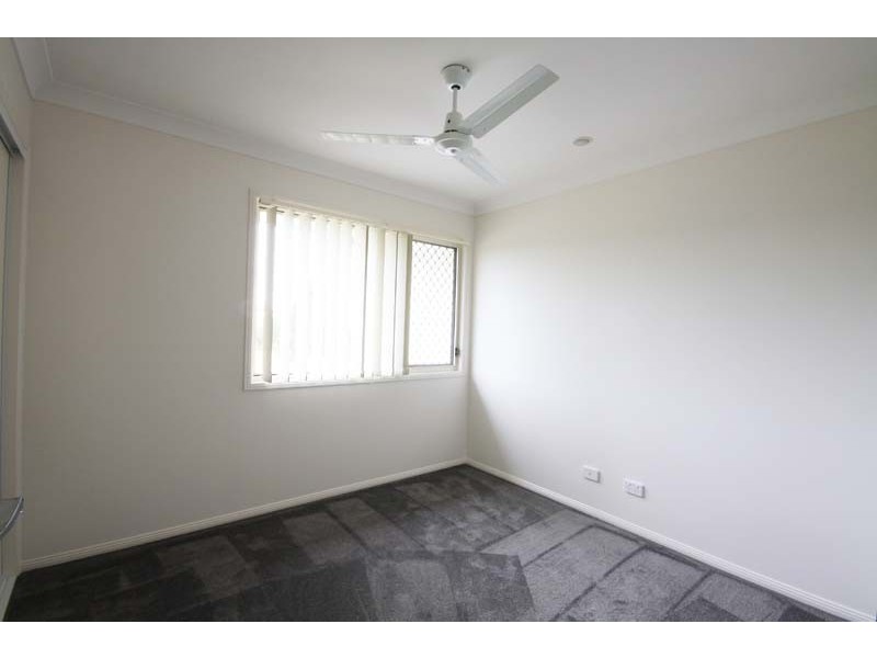 2/40 Liekefett Way, Little Mountain QLD 4551