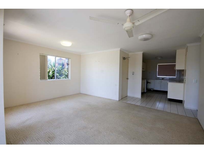 3/53 Lower Gay Terrace “Kingfisher”, Kings Beach QLD 4551
