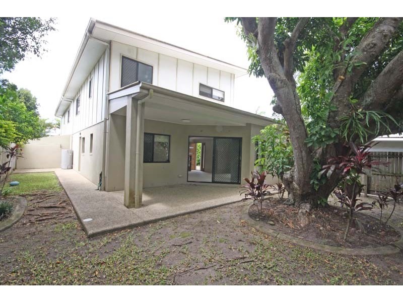 2/13 Regent Street, Caloundra QLD 4551