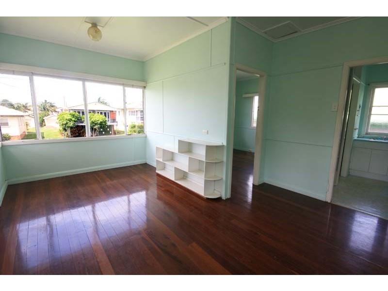 1 Wills Avenue, Golden Beach QLD 4551