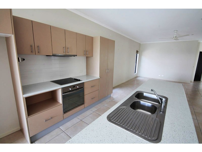5 Wheeler Crescent, Caloundra West QLD 4551