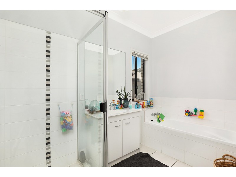 24 Mansell Street, Meridan Plains QLD 4551