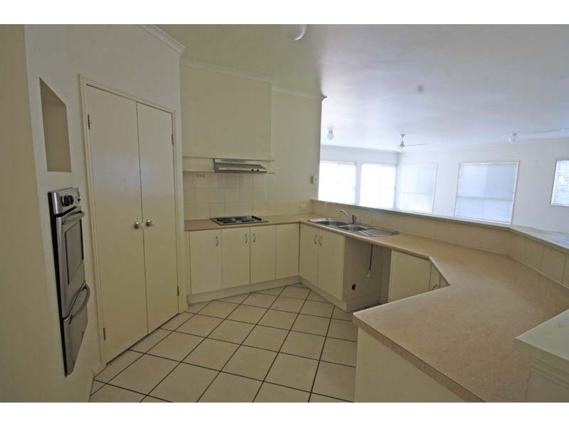 24 Flamingo Street, Little Mountain QLD 4551