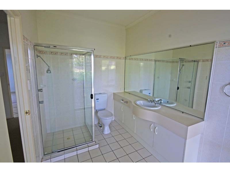 24 Flamingo Street, Little Mountain QLD 4551