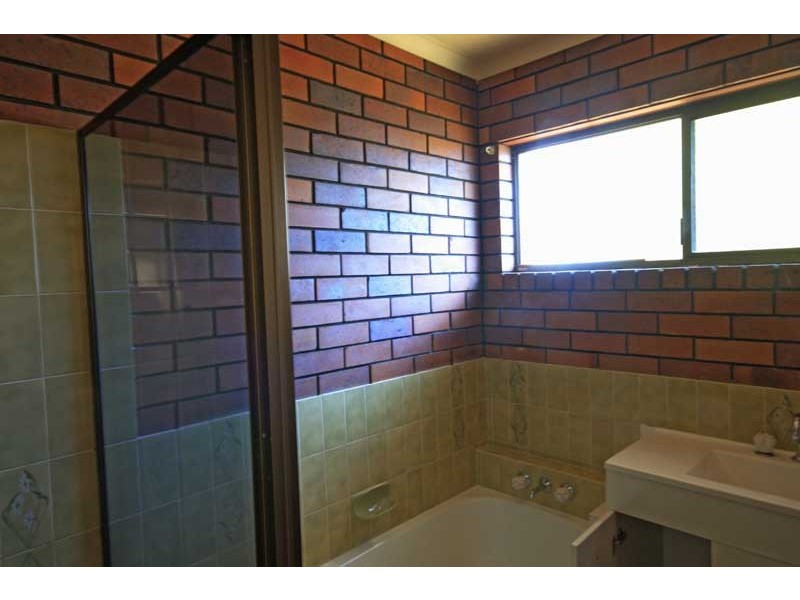 2/11 Bowman Road, Caloundra QLD 4551