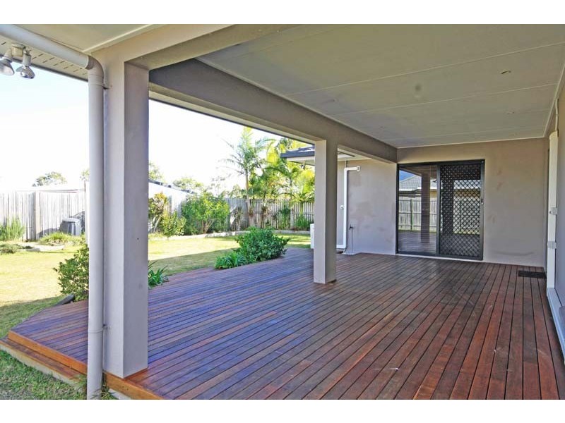 16 Montserrat Crescent, Caloundra West QLD 4551