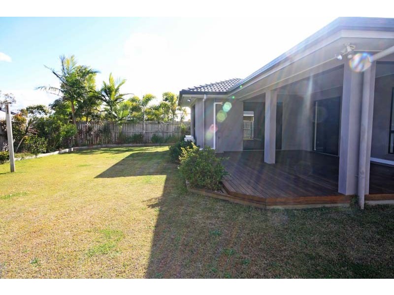 16 Montserrat Crescent, Caloundra West QLD 4551