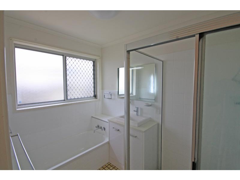 133 Oceanic Drive, Warana QLD 4575