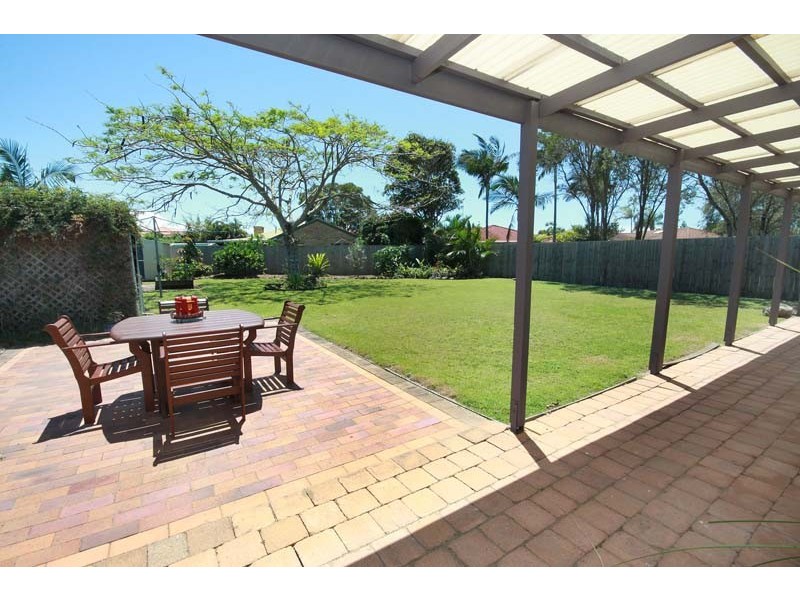 4 Dotterel St, Parrearra QLD 4575