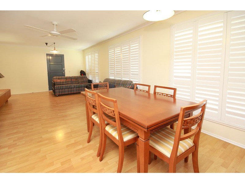 4 Dotterel St, Parrearra QLD 4575