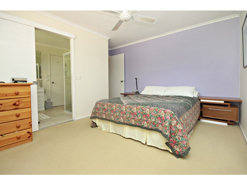 4 Dotterel St, Parrearra QLD 4575