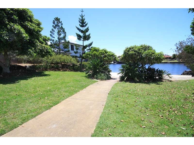 4 Dotterel St, Parrearra QLD 4575