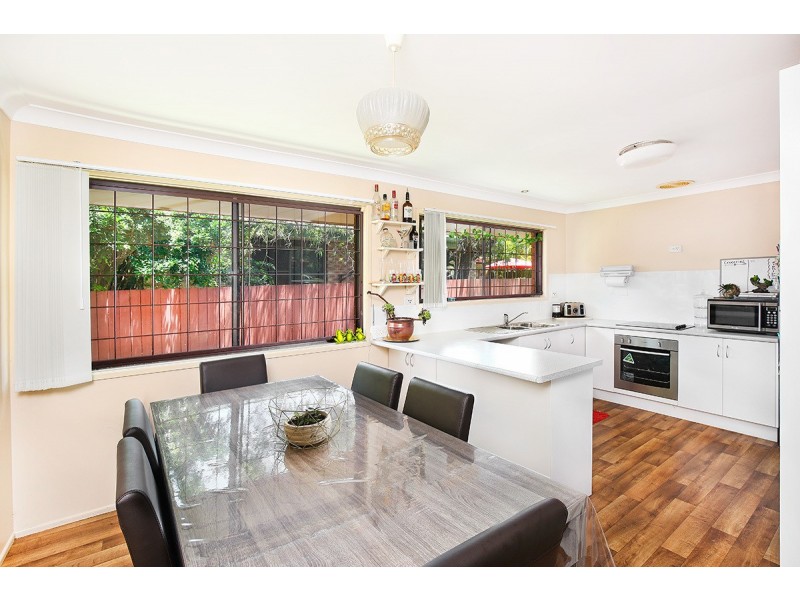 2 Doon Doon St, Currimundi QLD 4551