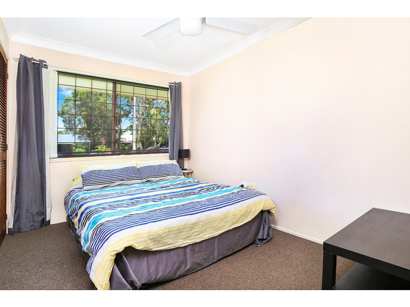 2 Doon Doon St, Currimundi QLD 4551