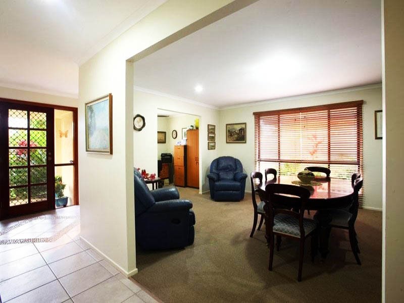 8 Mayo St, Caloundra West QLD 4551