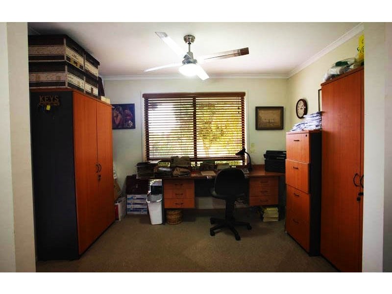 8 Mayo St, Caloundra West QLD 4551