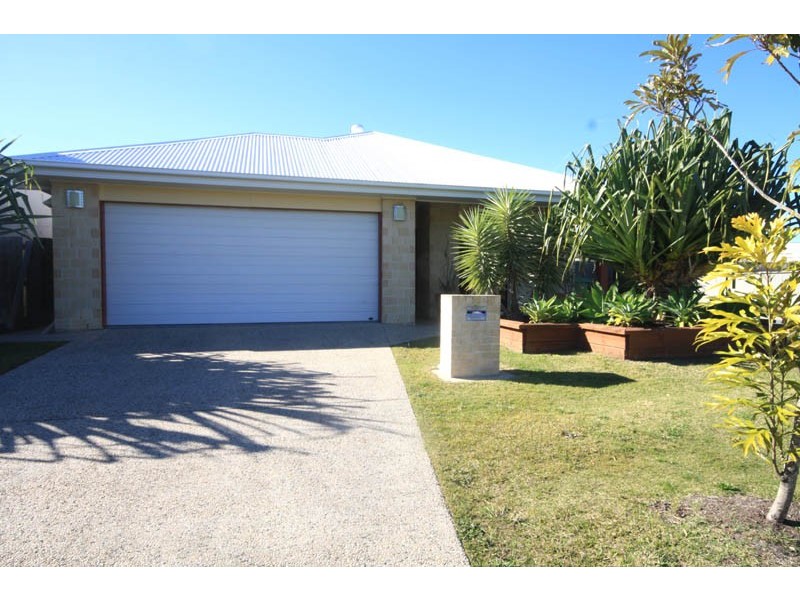 2 Nebo St, Caloundra West QLD 4551