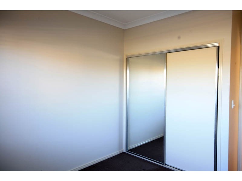 2 Nebo St, Caloundra West QLD 4551